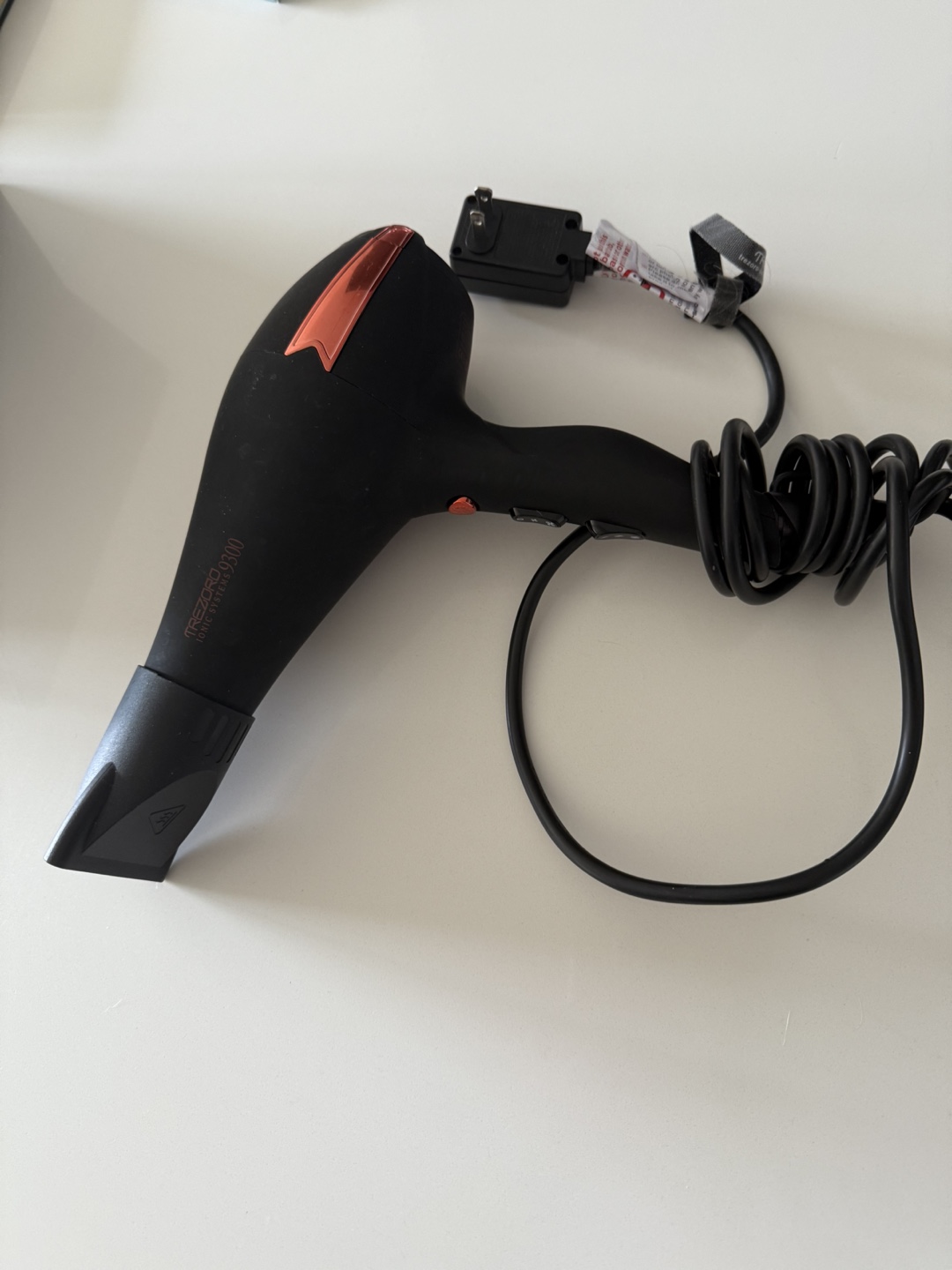 Trezoro Ionic Hair Dryer - photo 2