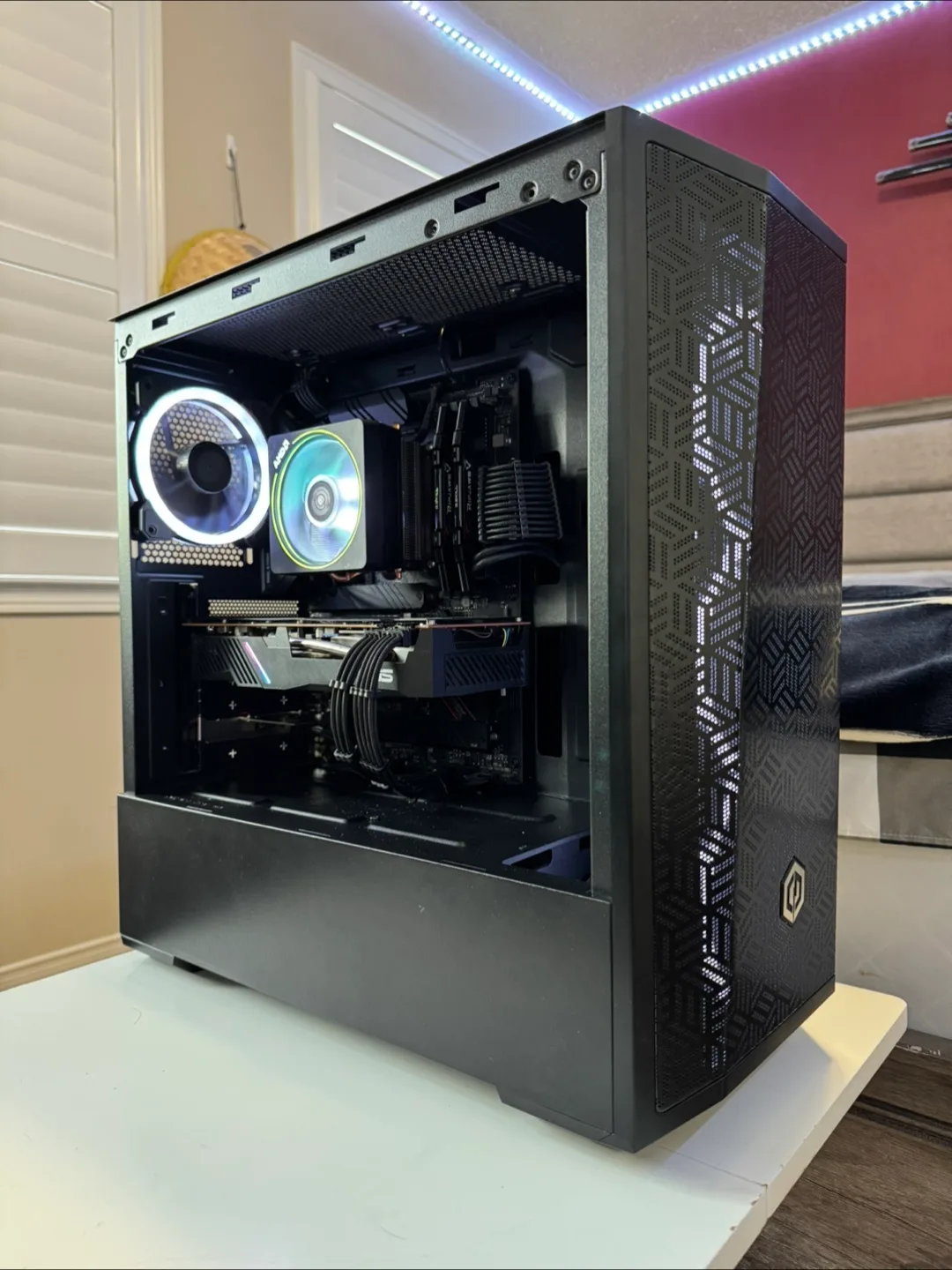 Gaming PC (Ryzen 7 3700x + RX 5700 + 16gb Ddr4) image indicator(6)