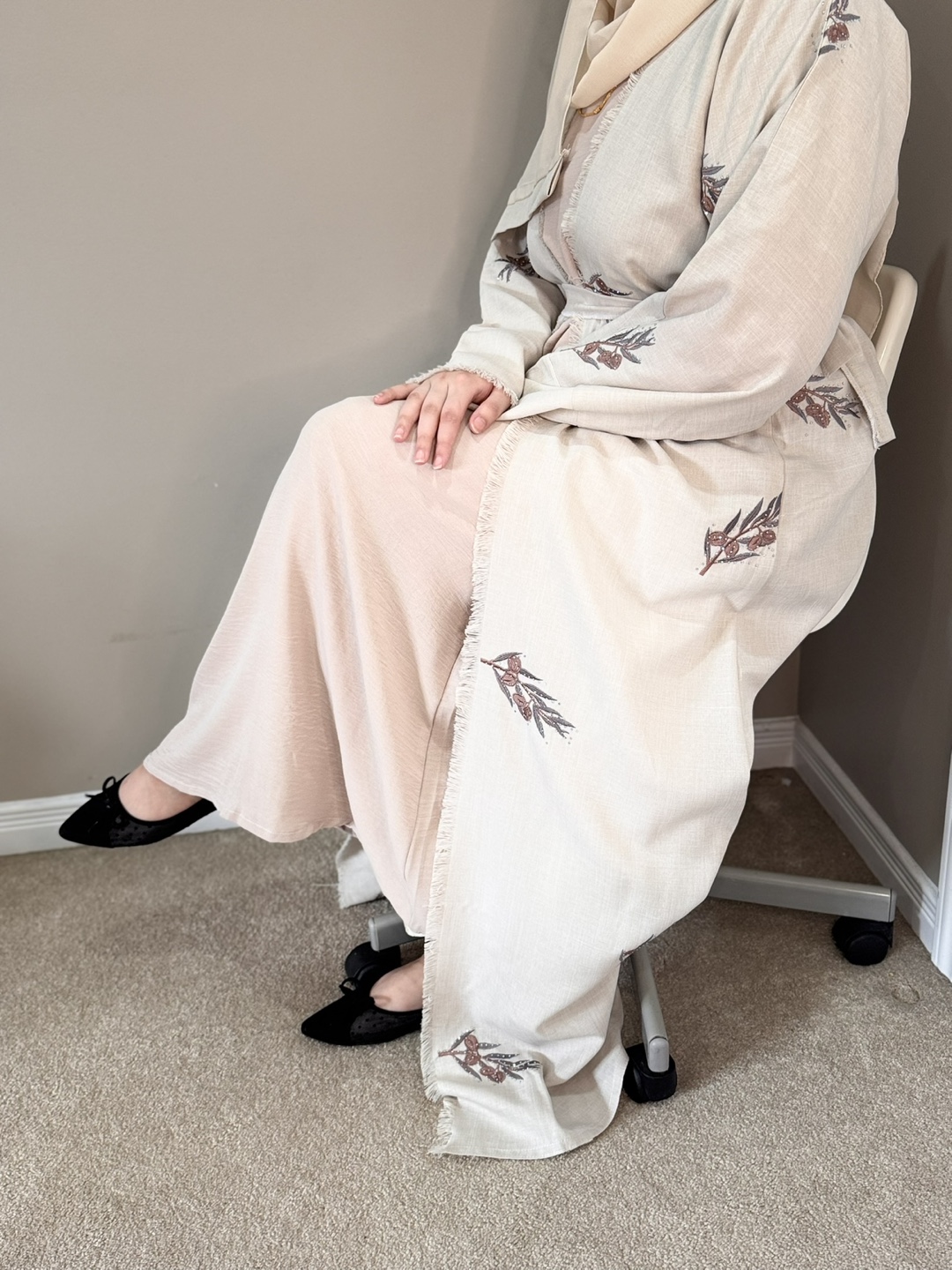 Embroidered Beige Kimono - photo 2