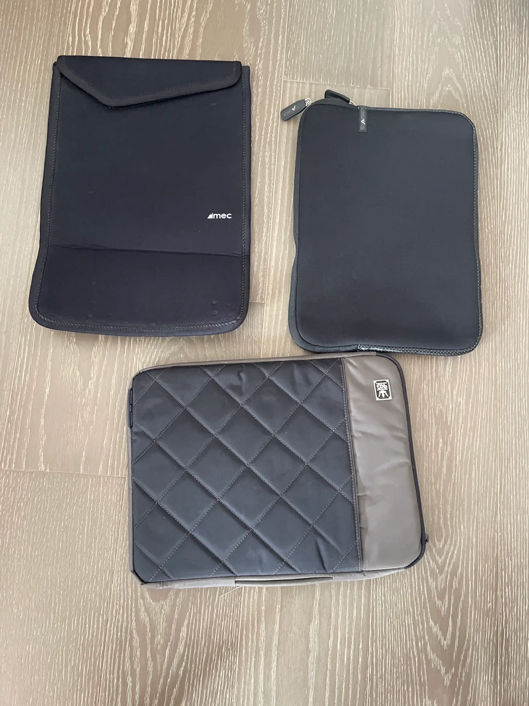 Laptop Cases and Sleeves thumbnail