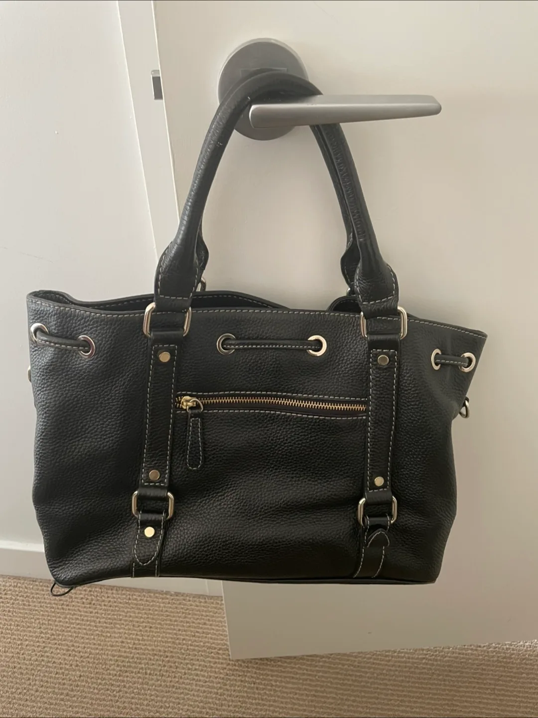 Danier Black Leather Shoulder Bag image indicator(2)