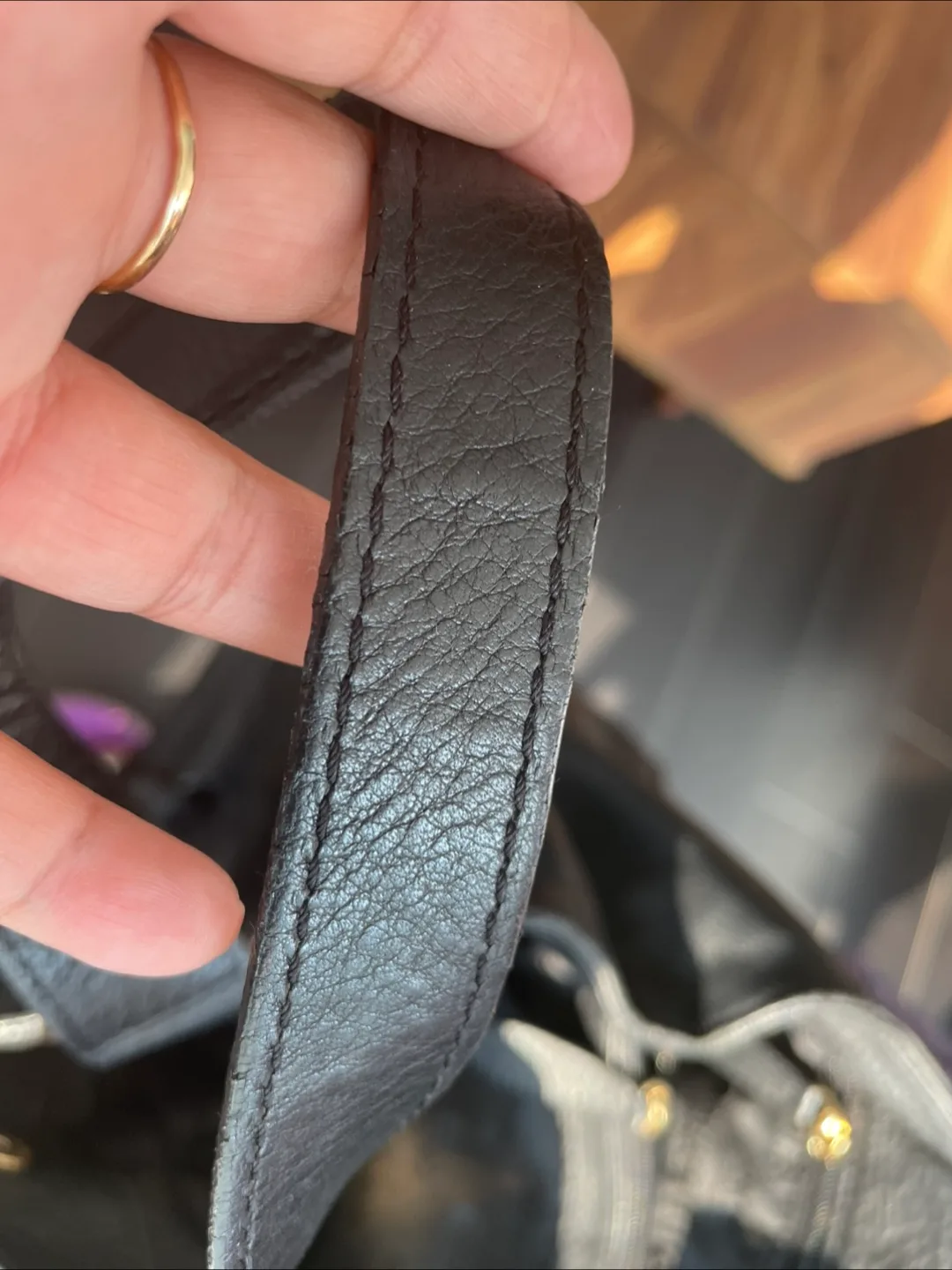 Michael Kors Black Shoulder Bag image indicator(2)