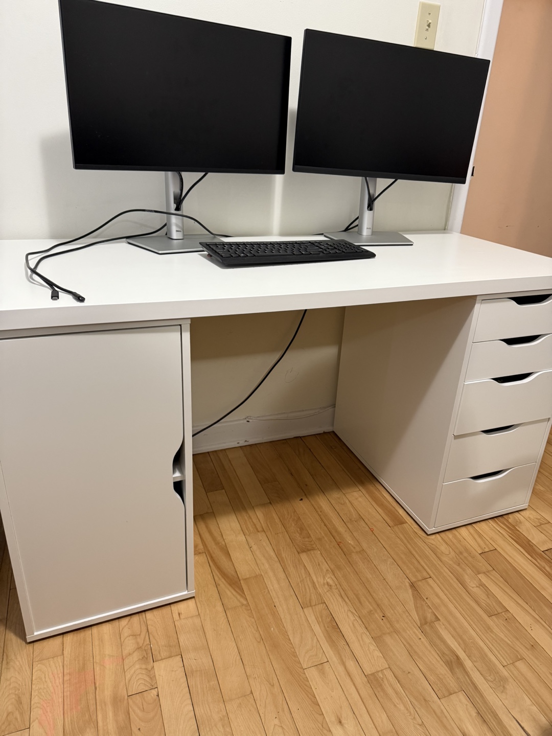 White Office Desk - photo 2
