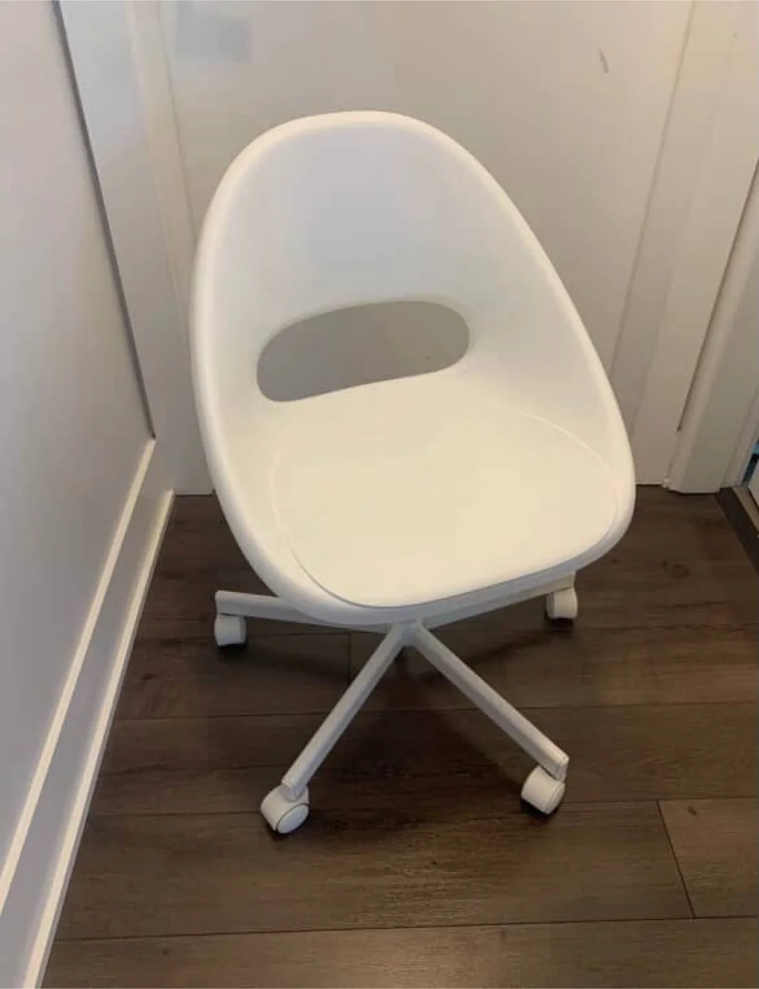 White Swivel Chair thumbnail