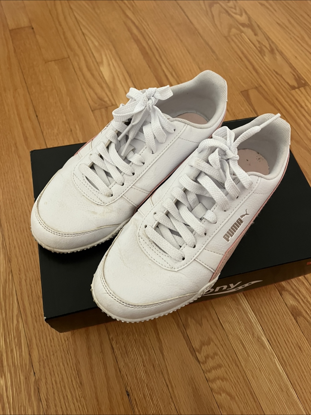 Puma Sneakers