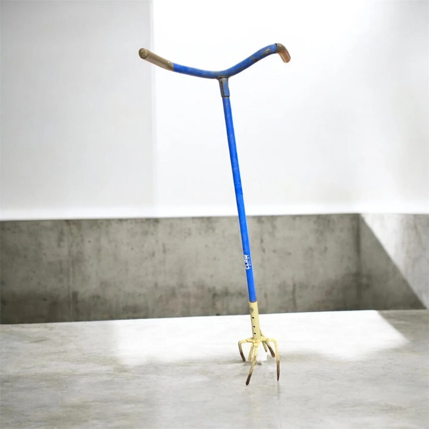 Sold Gardening Claw Tool thumbnail