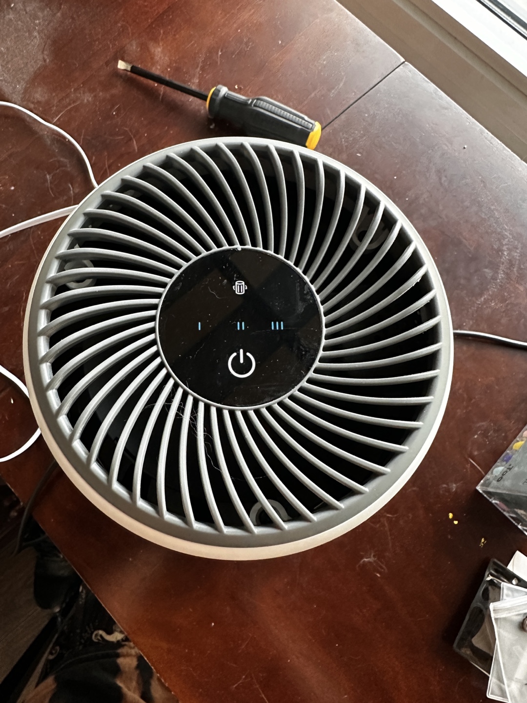 Levoit air purifier - photo 2