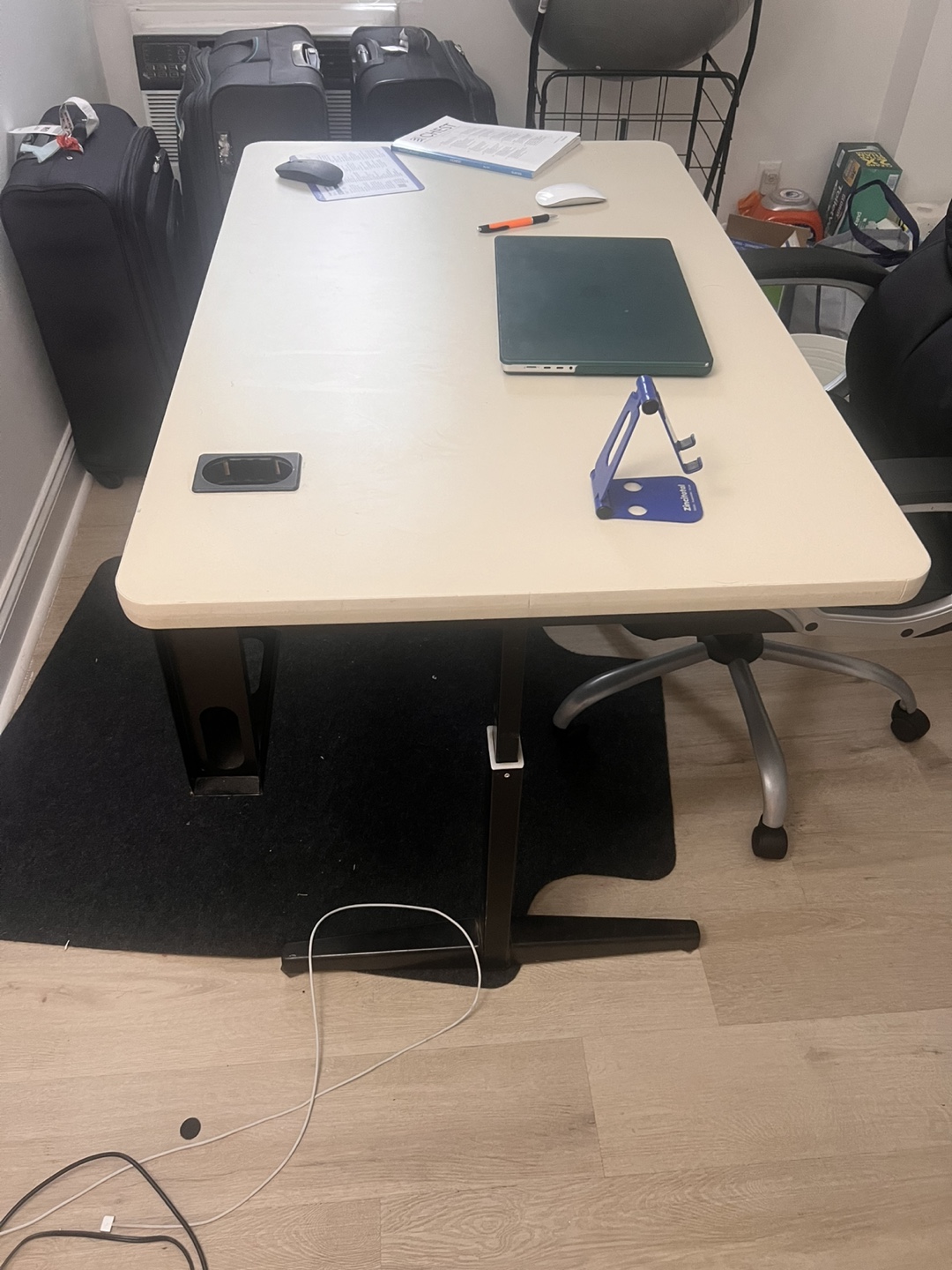 Modern Office Desk