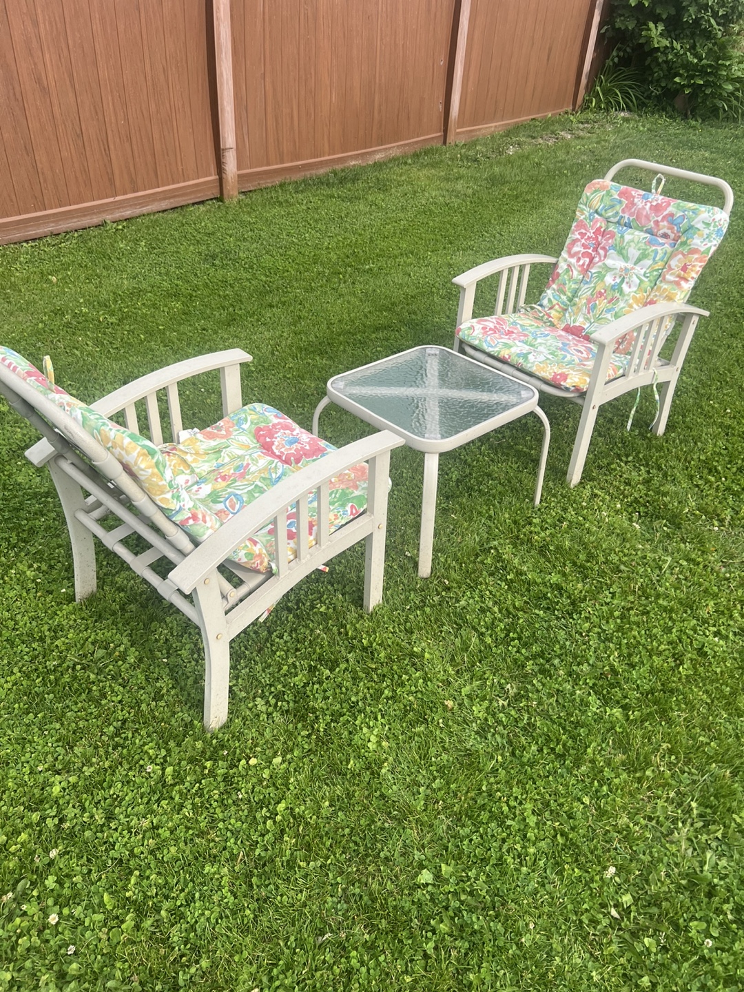 Patio Set with Cushions and Table - photo 2