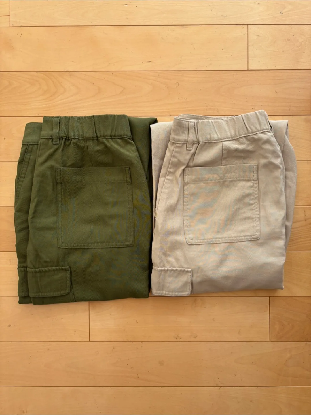 Uniqlo cargo pants thumbnail