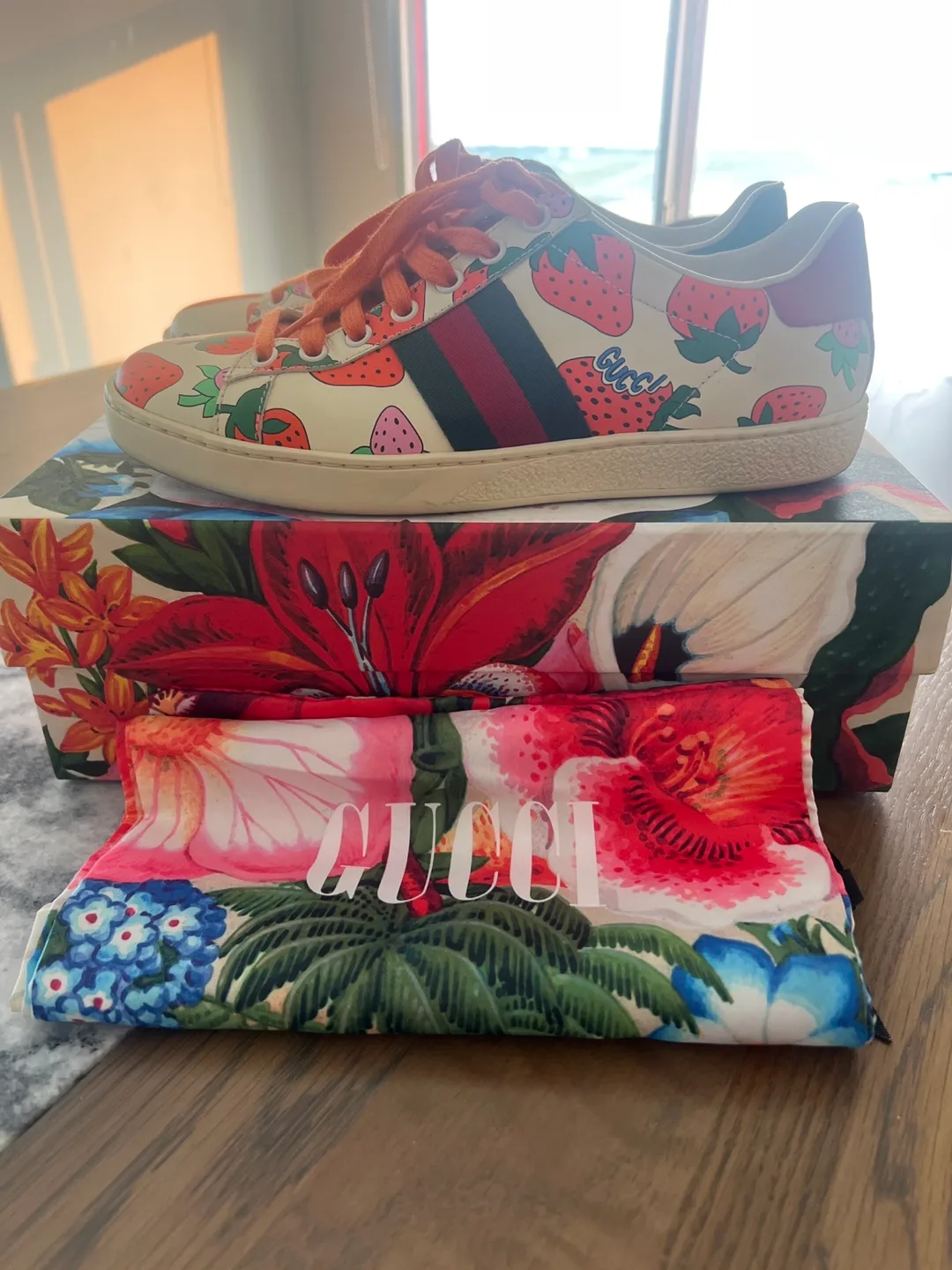 Gucci Strawberry Ace Sneakers thumbnail