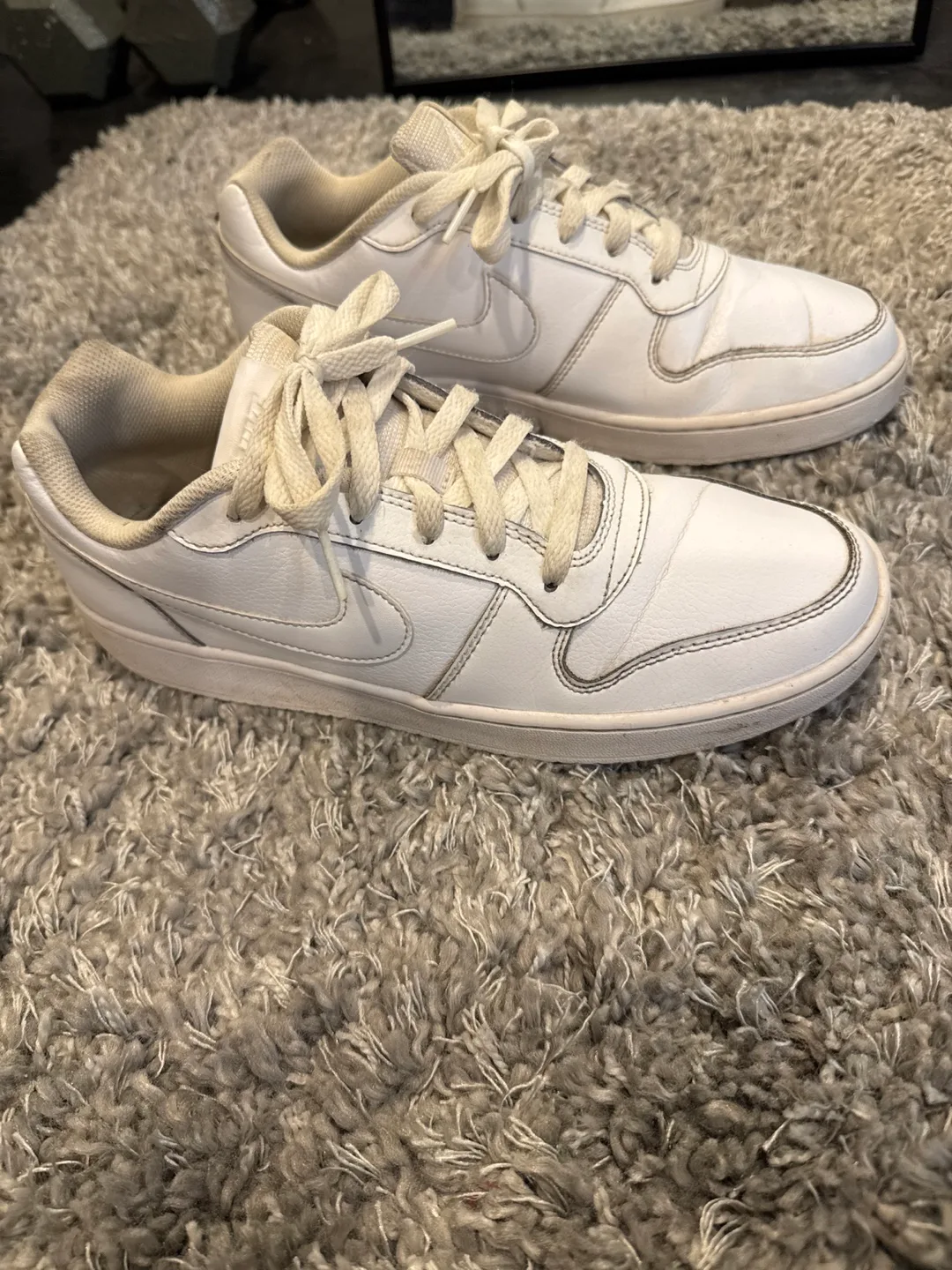 Women’s Nike Ebernon Low size 9.5