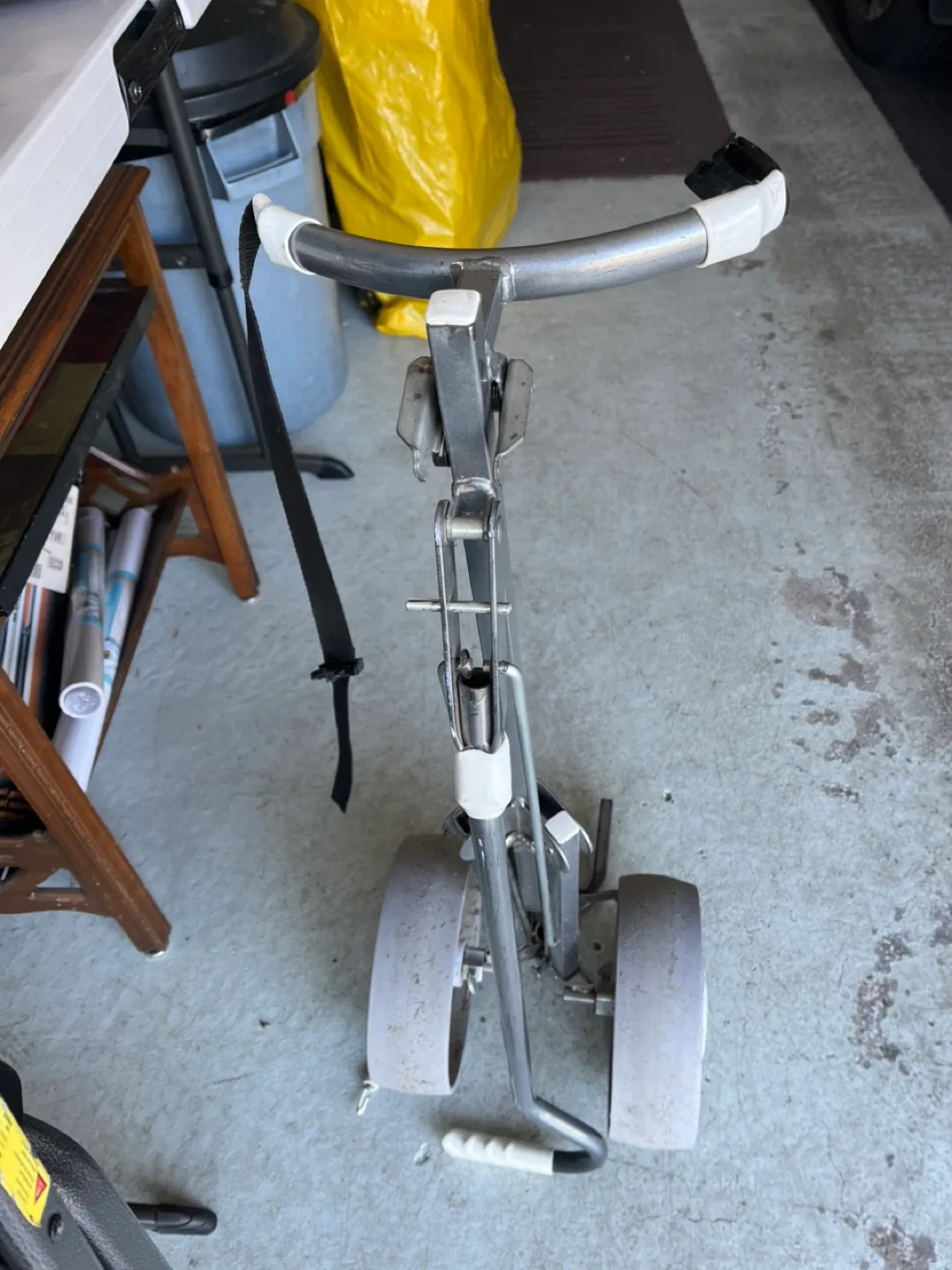 Used Golf pull Cart image indicator(4)