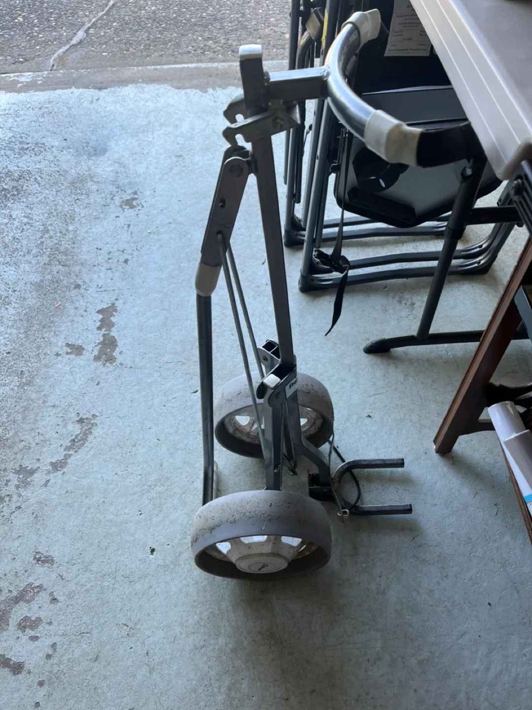 Used Golf pull Cart image indicator(2)