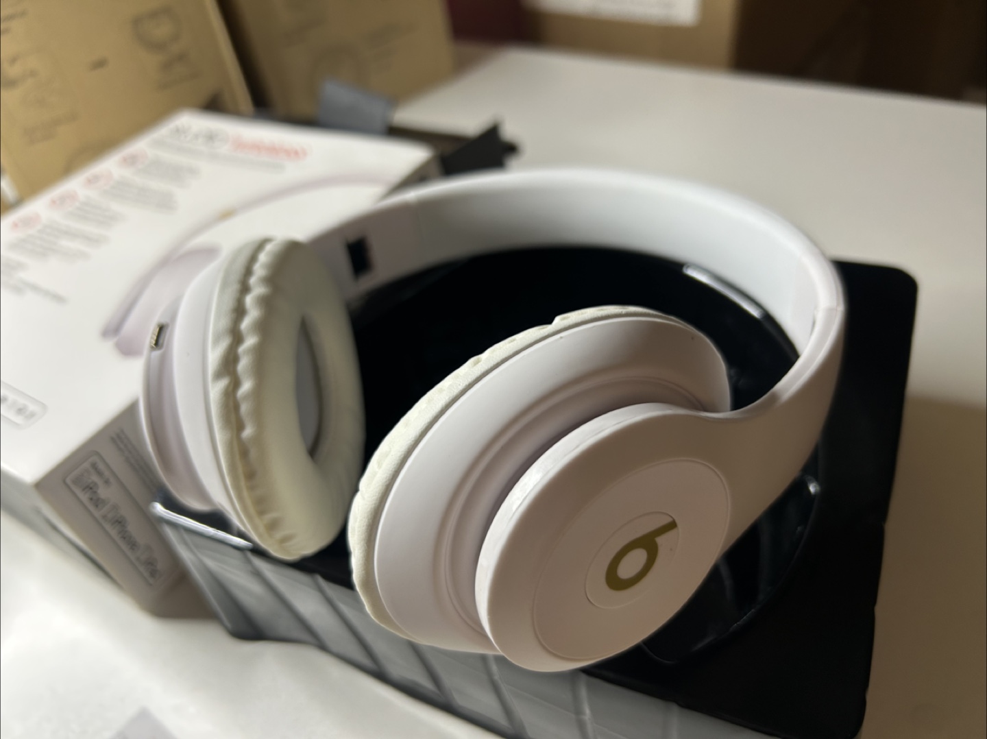 Beats Studio3 Wireless Headphones - photo 4