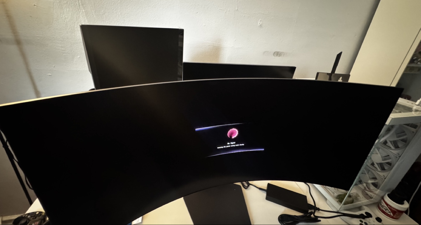 LG UltraGear 39GS95QE 39” OLED Curved Gaming Monitor  Like New - photo 4