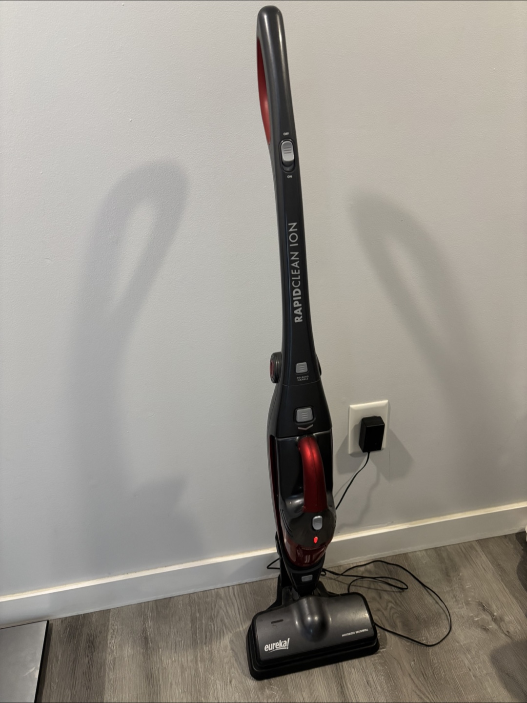 Eureka RapidClean Ion Cordless Vacuum - photo 2