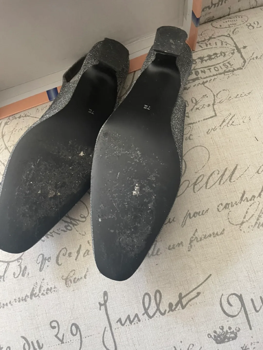 Sparkly slingback shoes, size 7 image indicator(2)