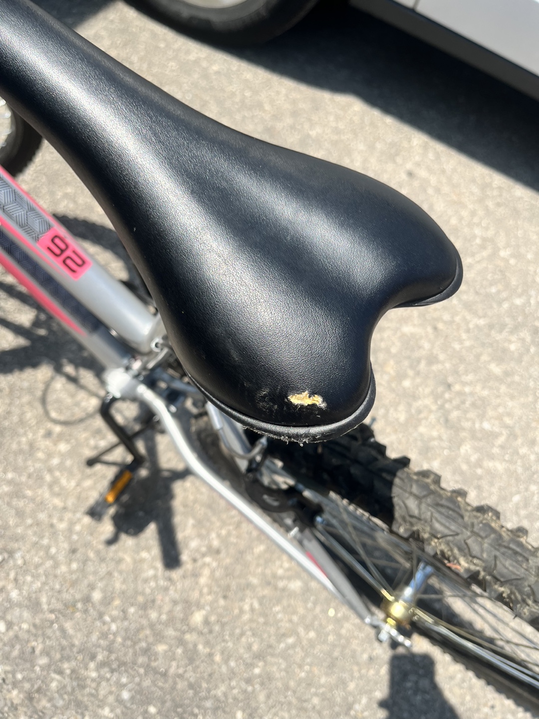 Movelo 26'' Mountain Bike - Excellent Condition - photo 3