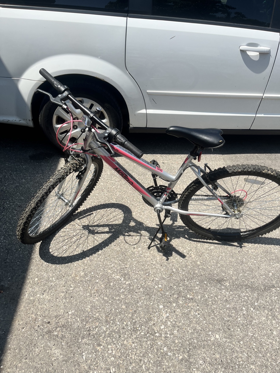 Movelo 26'' Mountain Bike - Excellent Condition