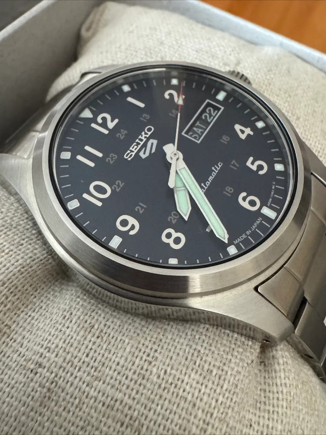 Seiko 5 Sports Field Watch SBSA113 4R36-10A0 image indicator(4)