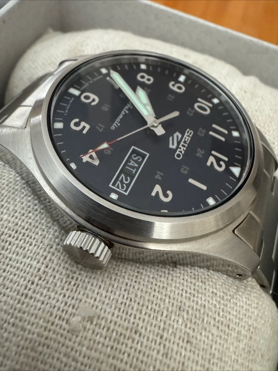 Seiko 5 Sports Field Watch SBSA113 4R36-10A0 image indicator(5)