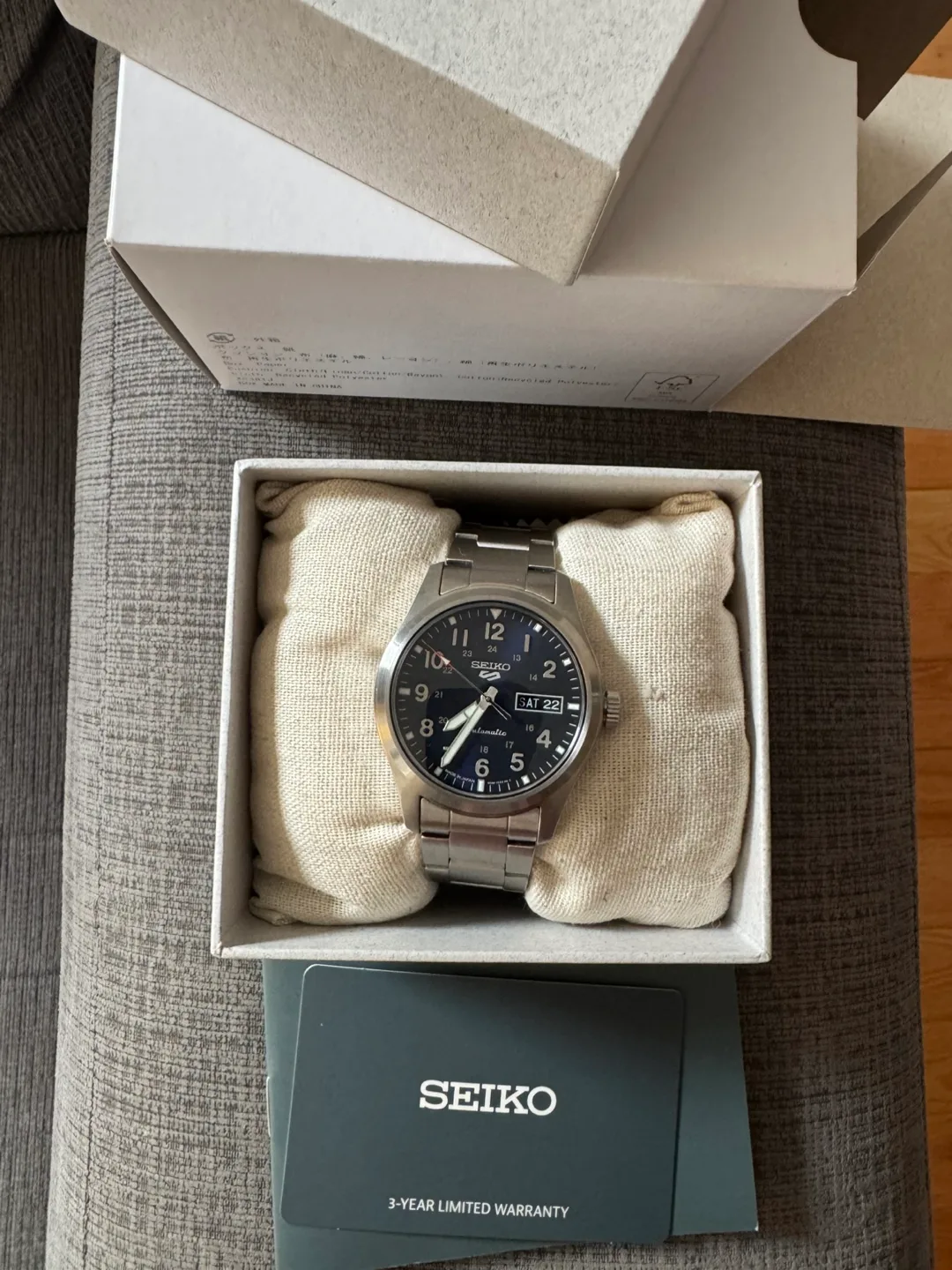 Seiko 5 Sports Field Watch SBSA113 4R36-10A0 image indicator(2)