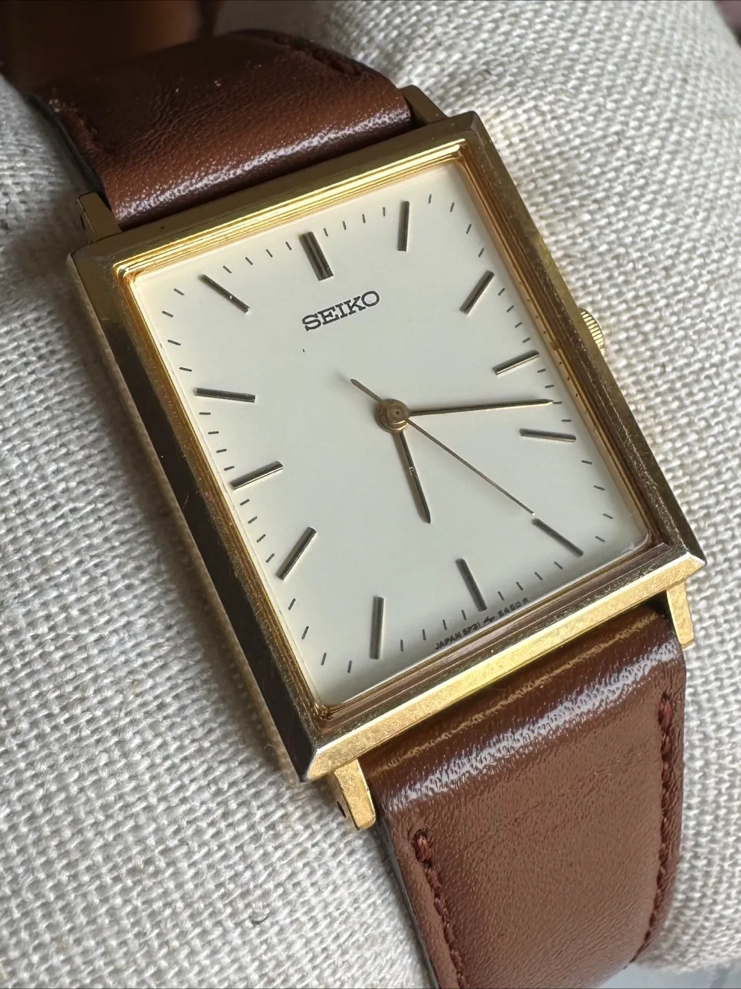 Seiko Vintage Gold Square Watch Quartz 25mm 5P31-5320 thumbnail