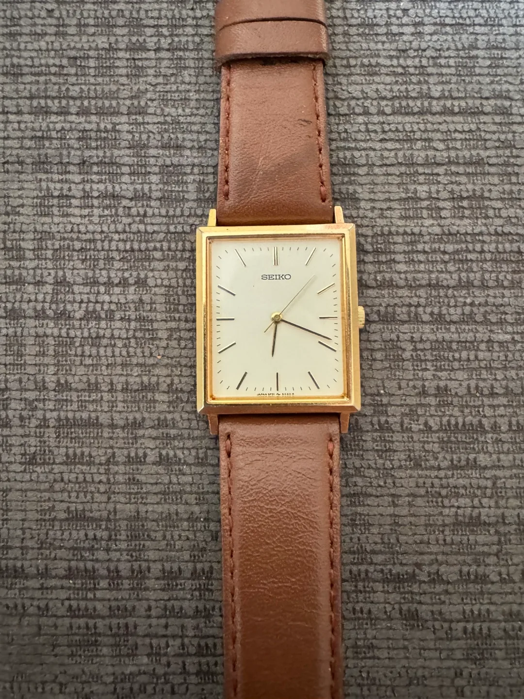 Seiko Vintage Gold Square Watch Quartz 25mm 5P31-5320 image indicator(2)