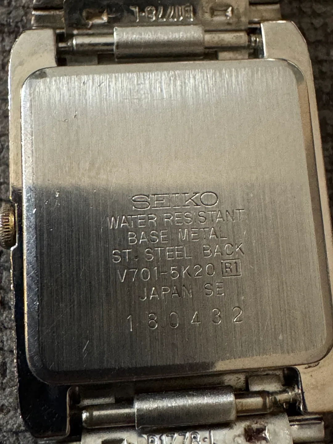 Seiko Vintage Galaxy Quartz Watch V701-5K20 24mm image indicator(3)