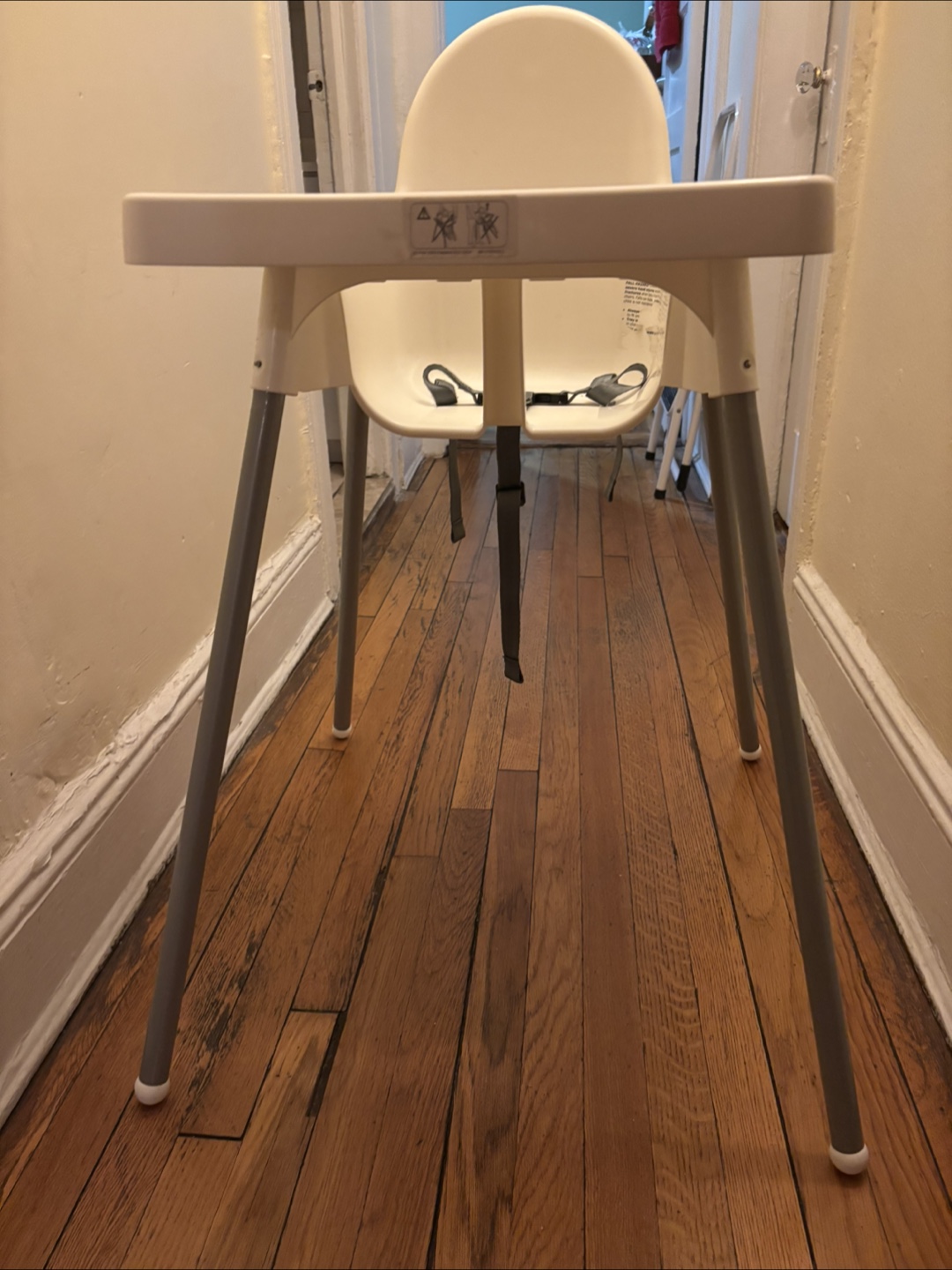 White high chair - photo 4