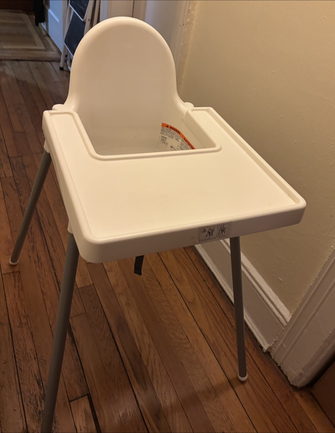 White high chair - photo 2