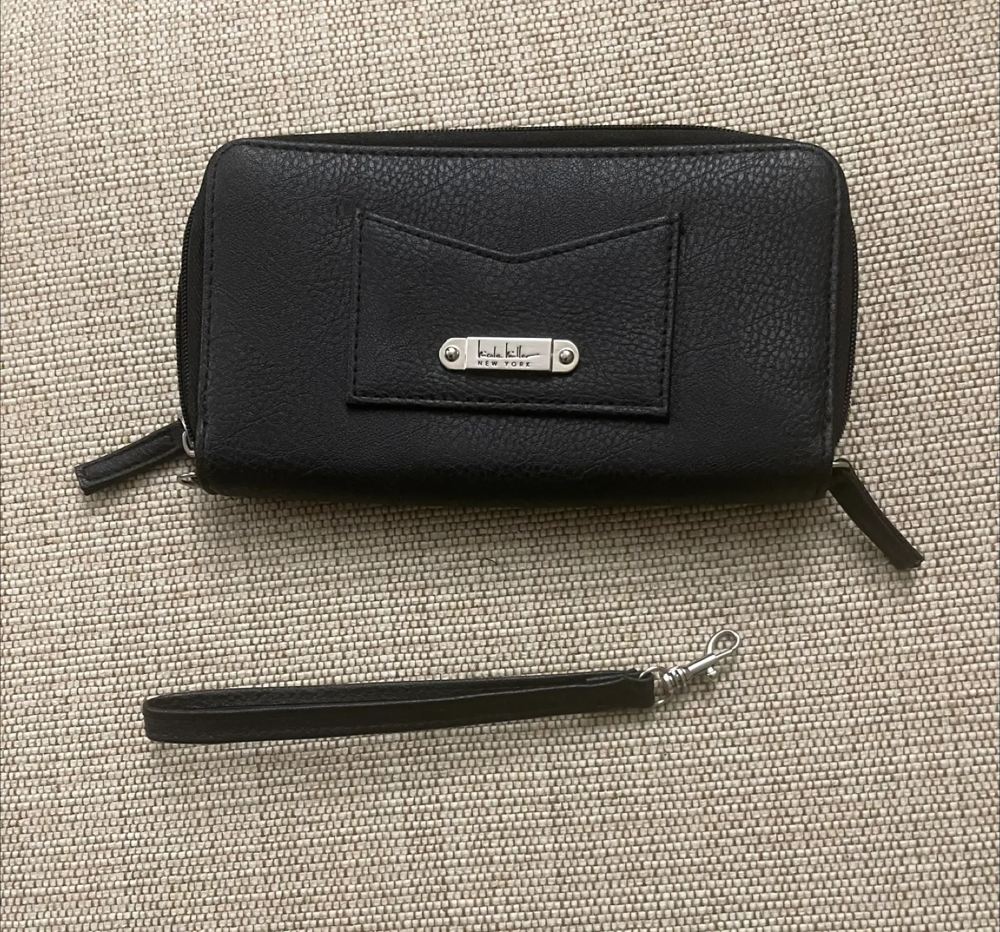 Nicole Miller Women’s Black Leather Wallet image indicator(3)