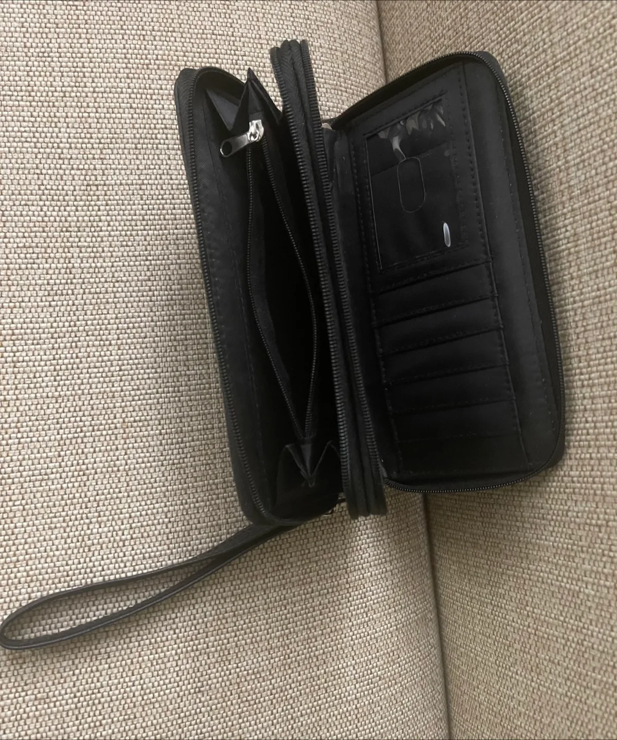 Nicole Miller Women’s Black Leather Wallet image indicator(10)