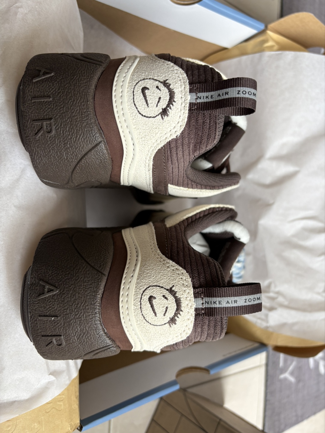 Travis scott Nike Zoom Field Jaxx for Retail
