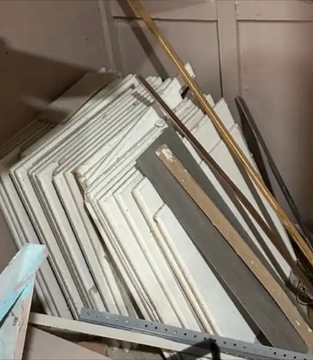 Ceiling tiles image indicator(2)