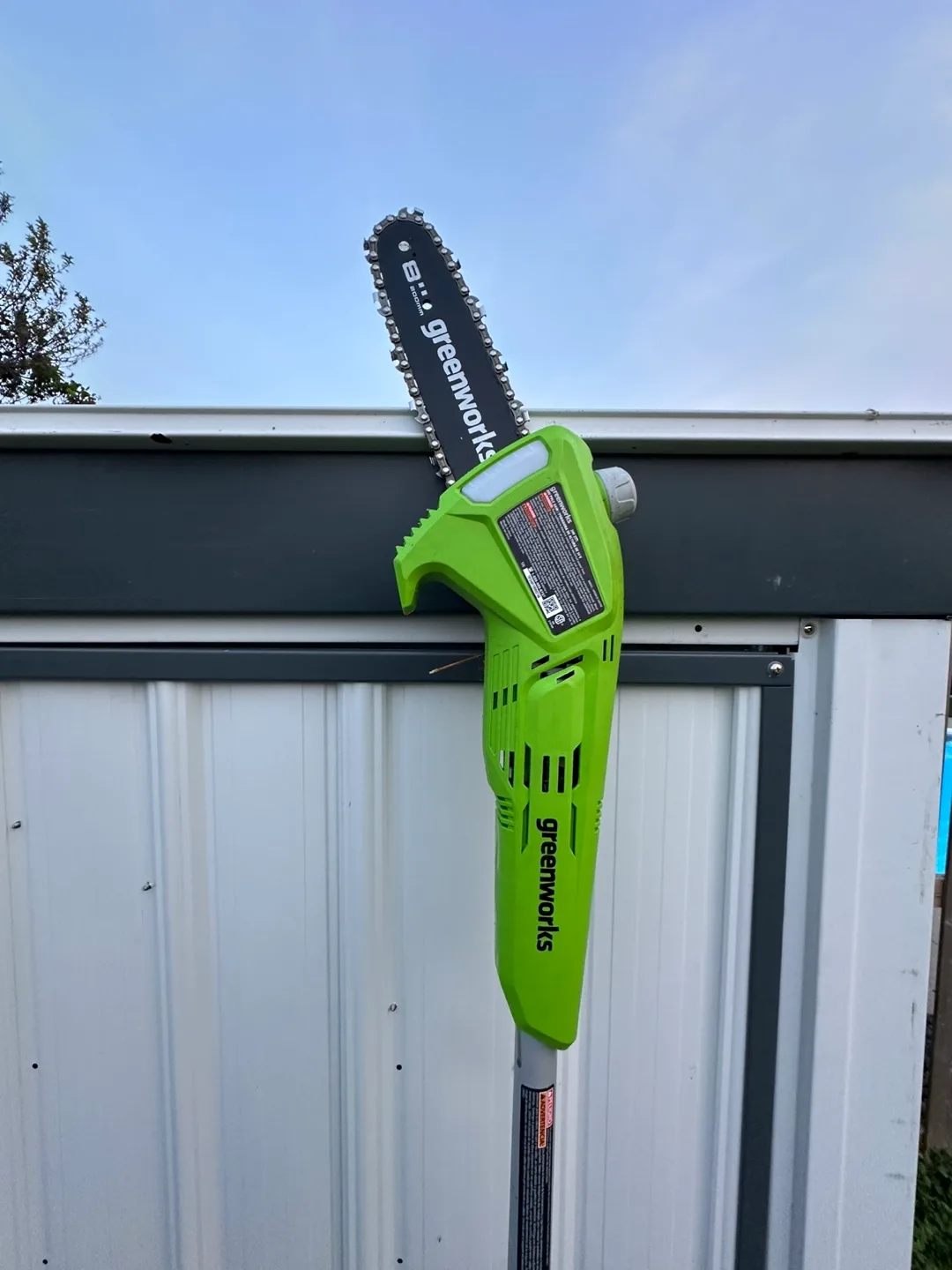 Greenworks 24V 8” pole saw image indicator(2)