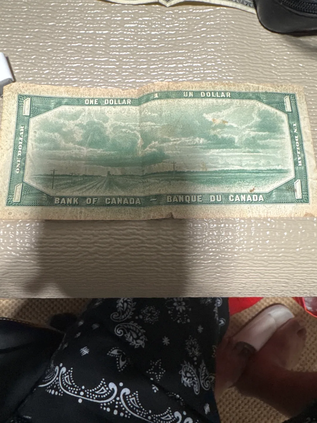 Vintage Canadian One Dollar Bill image indicator(2)