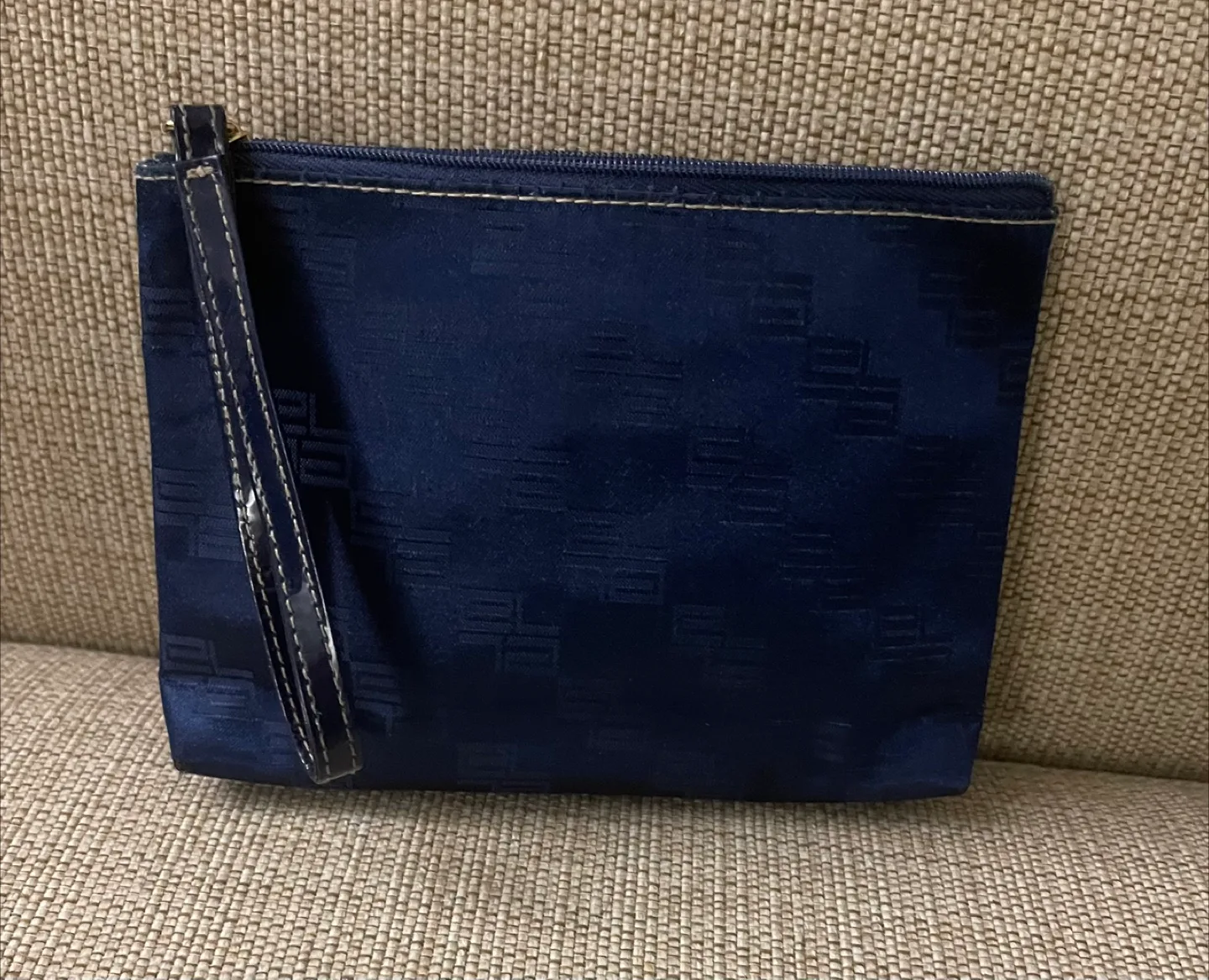 Dark Blue Wristlet Pouch / Cosmetic Bag image indicator(2)