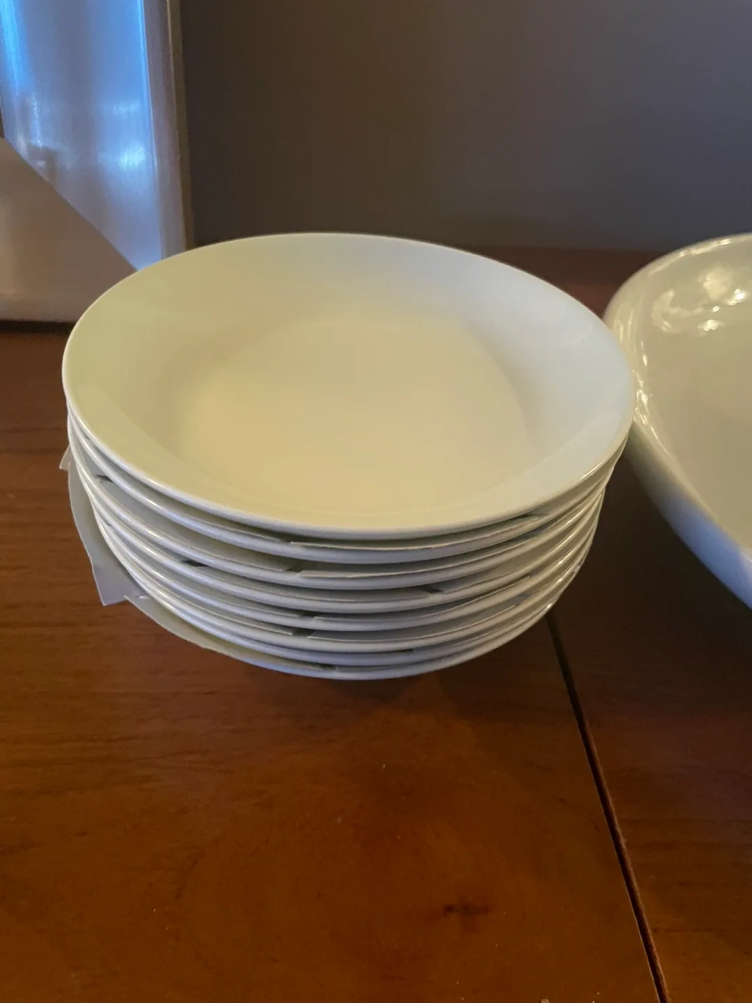 White Dinnerware Set
