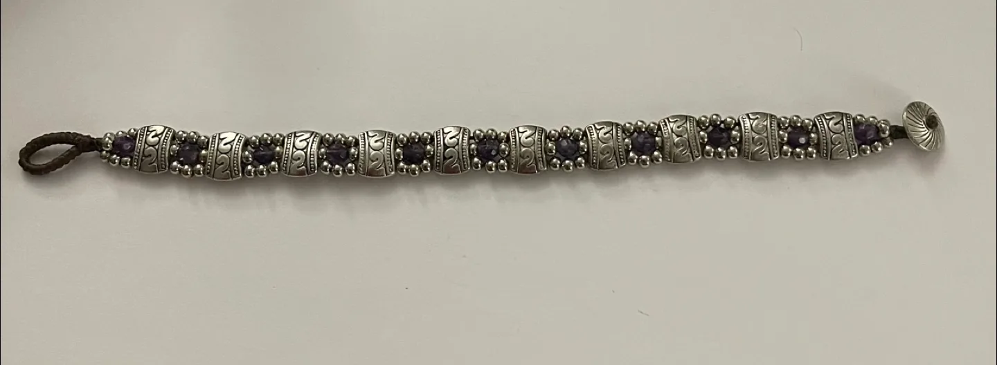 Silver Bracelet with Purple Stones image indicator(4)
