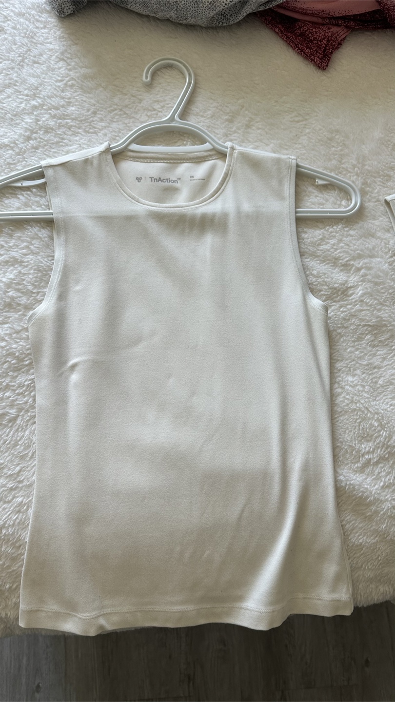 TnAction Sleeveless Top