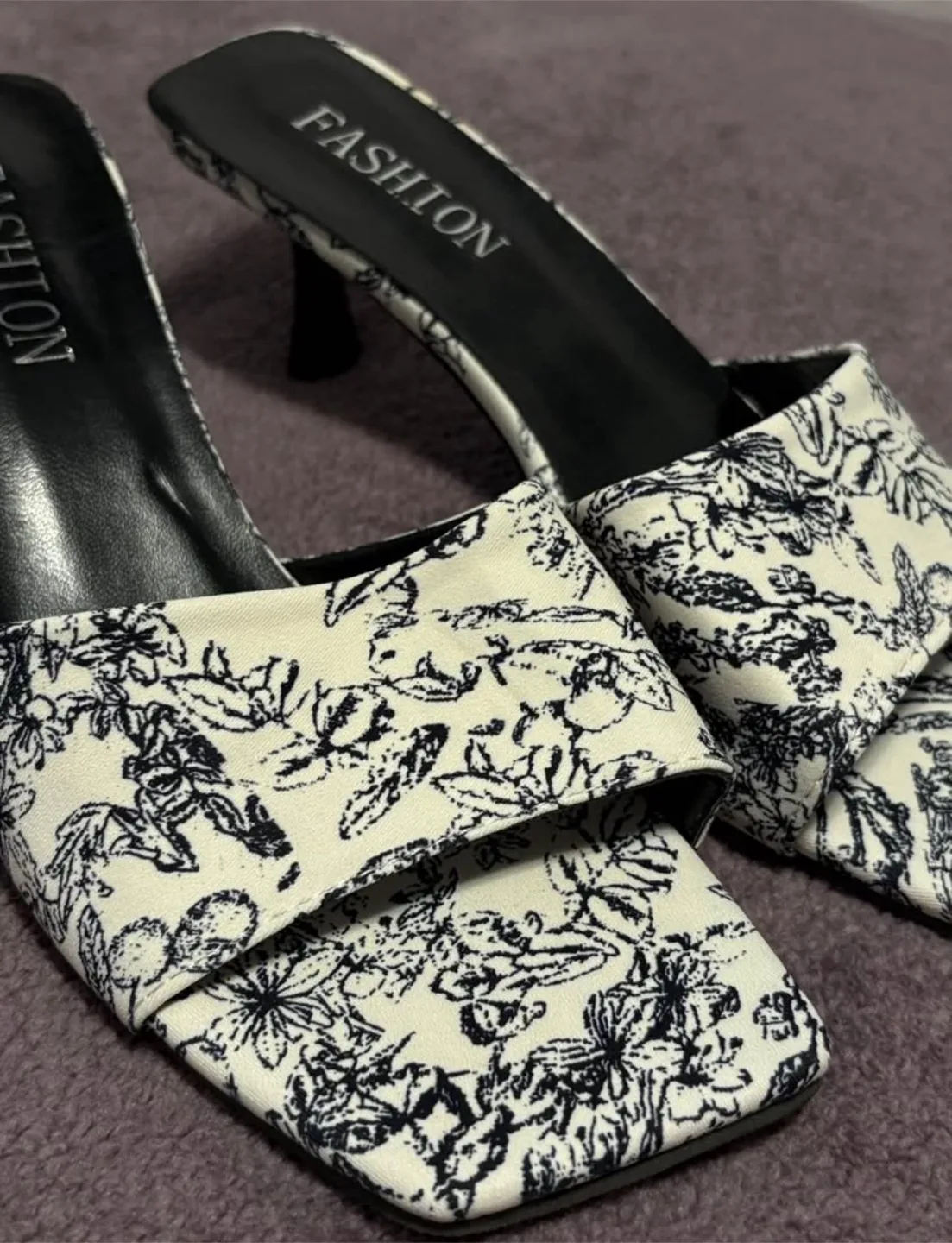 Fashion Floral Print Heel Slides thumbnail
