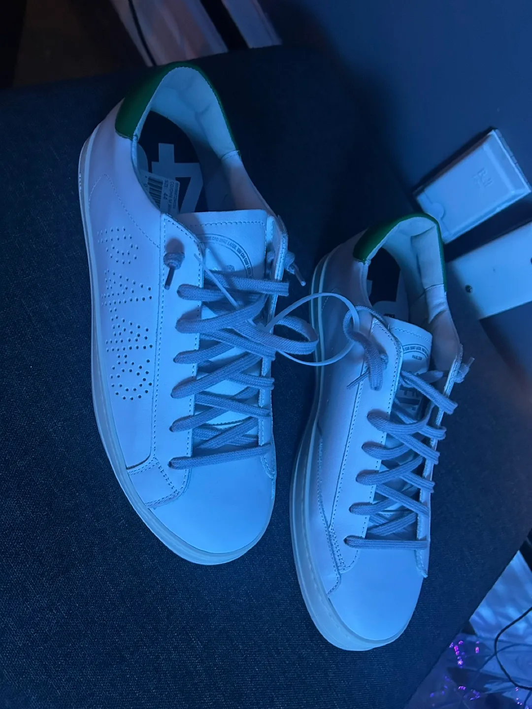 White Sneakers  P448 image indicator(2)