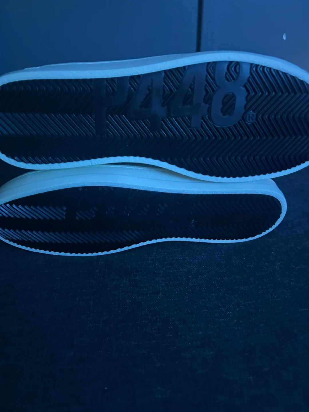 White Sneakers  P448 image indicator(3)