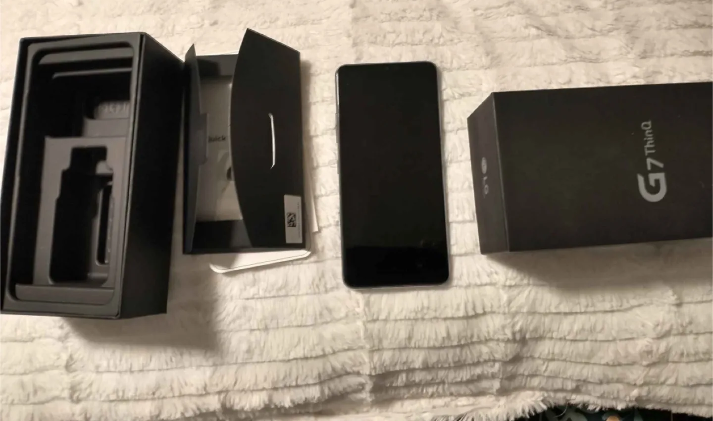 LG G7 ThinQ Smartphone image indicator(3)