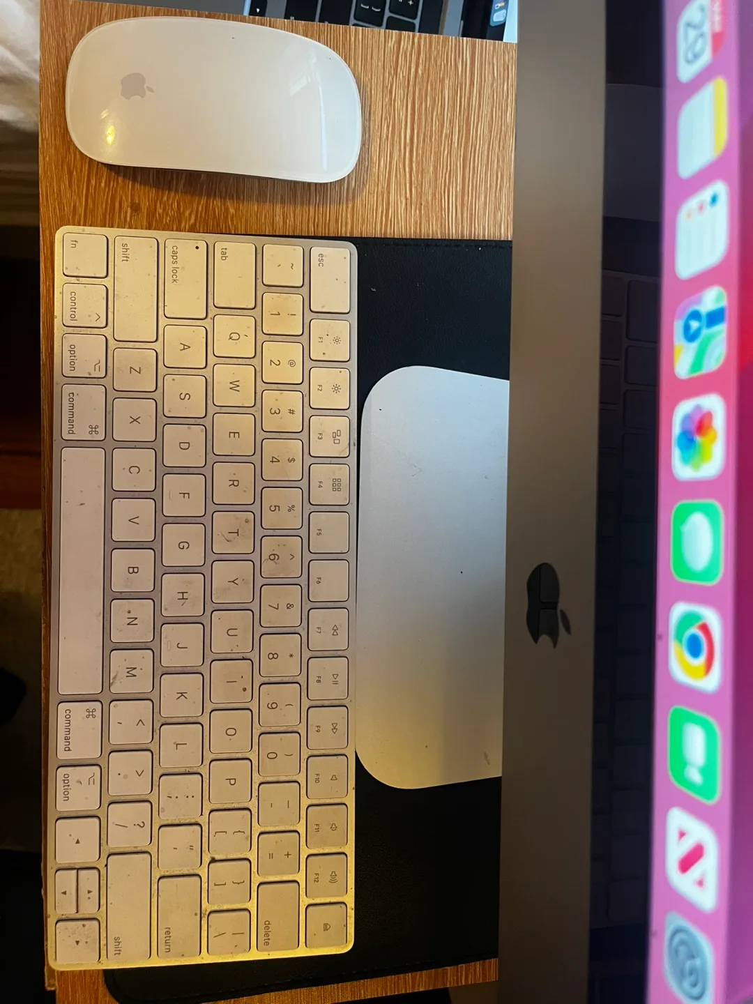 Apple iMac Desktop Computer 2017 image indicator(3)