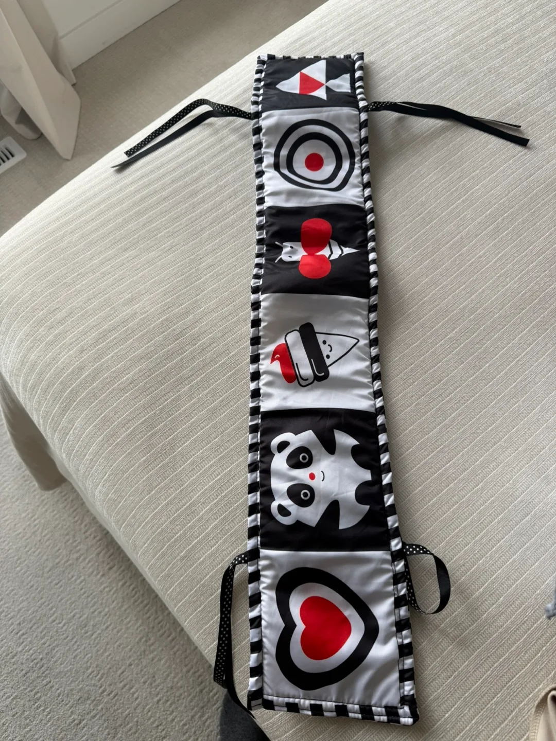 High Contrast Baby Soft Book image indicator(2)