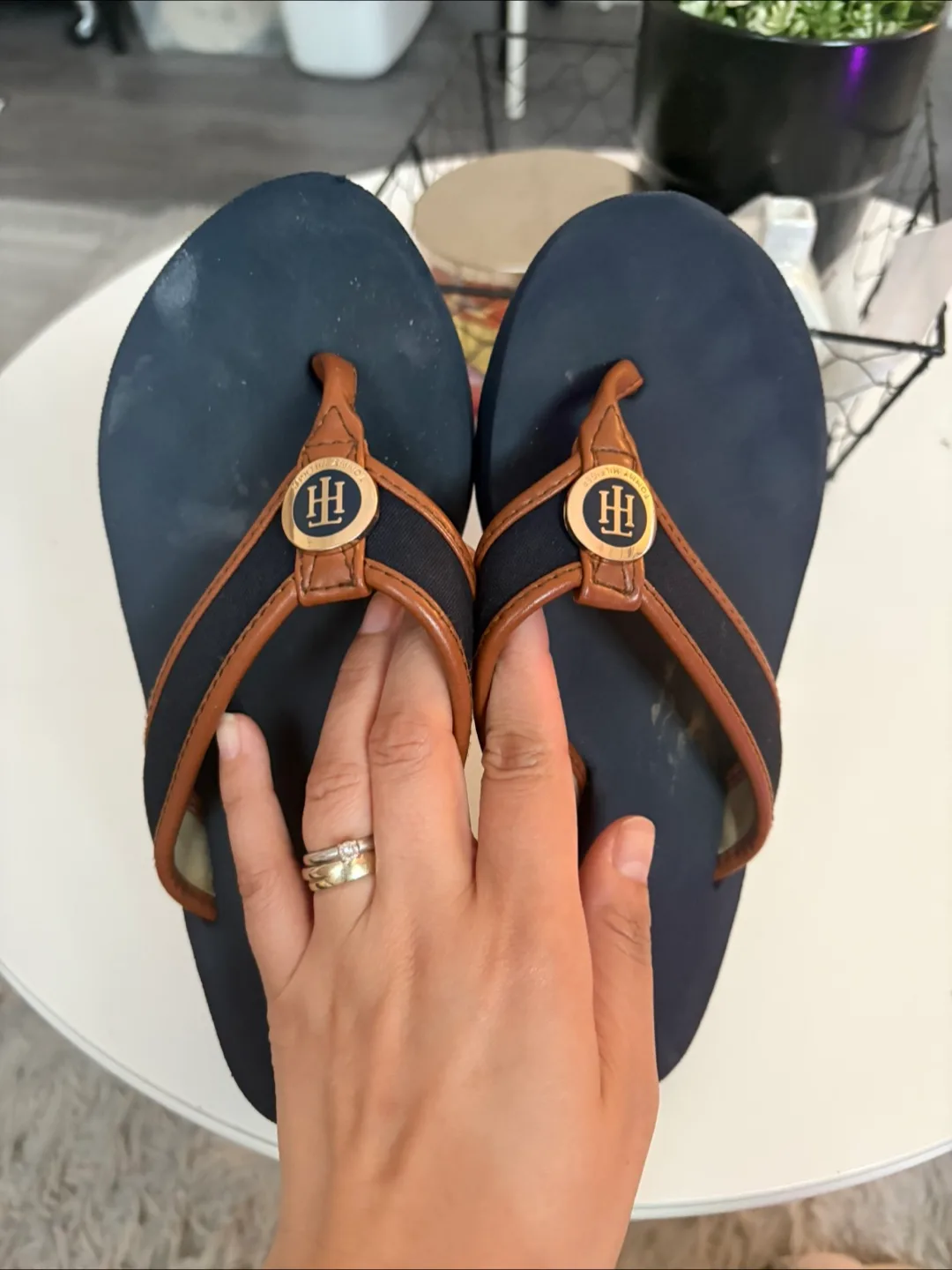 Tommy Hilfiger Flip Flops image indicator(2)