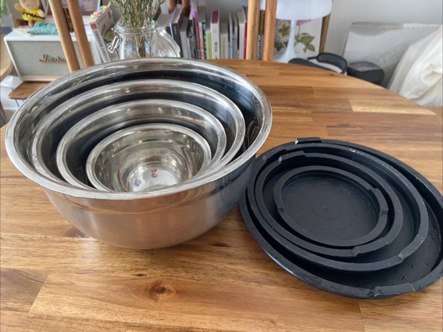 Stainless Steel Nesting Mixing Bowls with Lids thumbnail